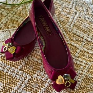 Coach 6.5 no marks or flaws!  Worn once!